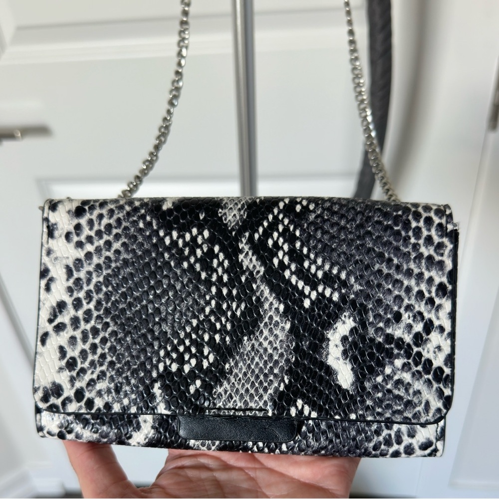 BANANA REPUBLIC | Faux Snake Skin Purse
